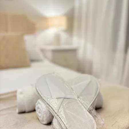 Lux Stays - Luxury Apartment With Jacuzzi In Leeds City Centre Exterior photo