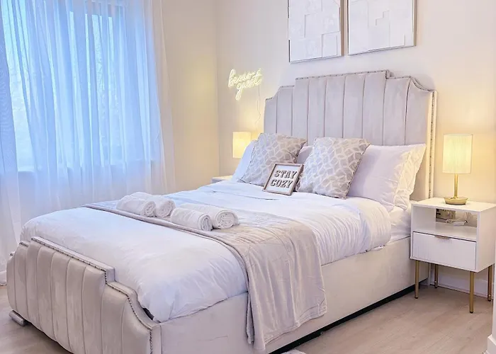 Lux Stays - Luxury Apartment With Jacuzzi In Leeds City Centre