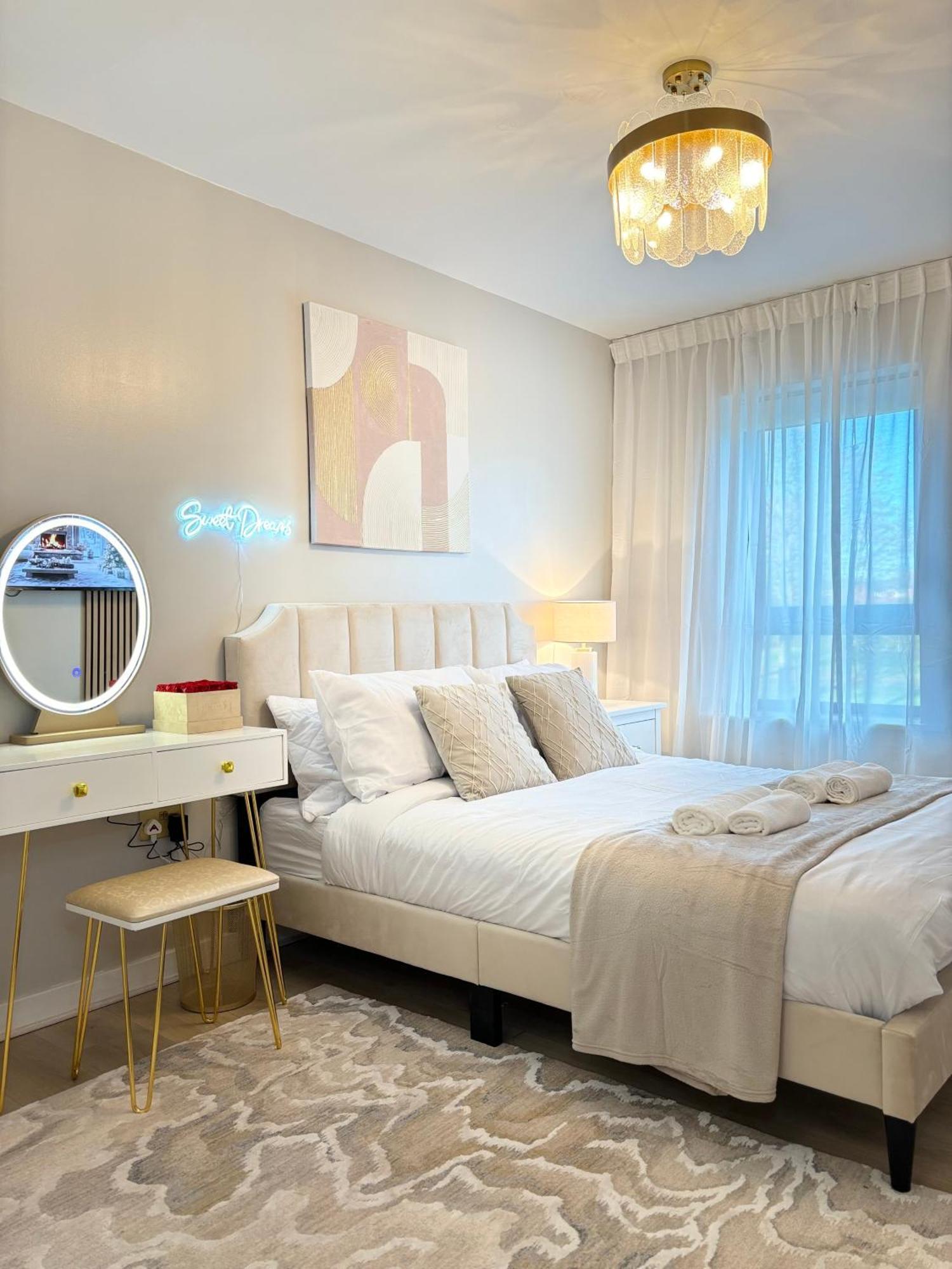 Lux - Luxury With Jacuzzi In Leeds Centre *