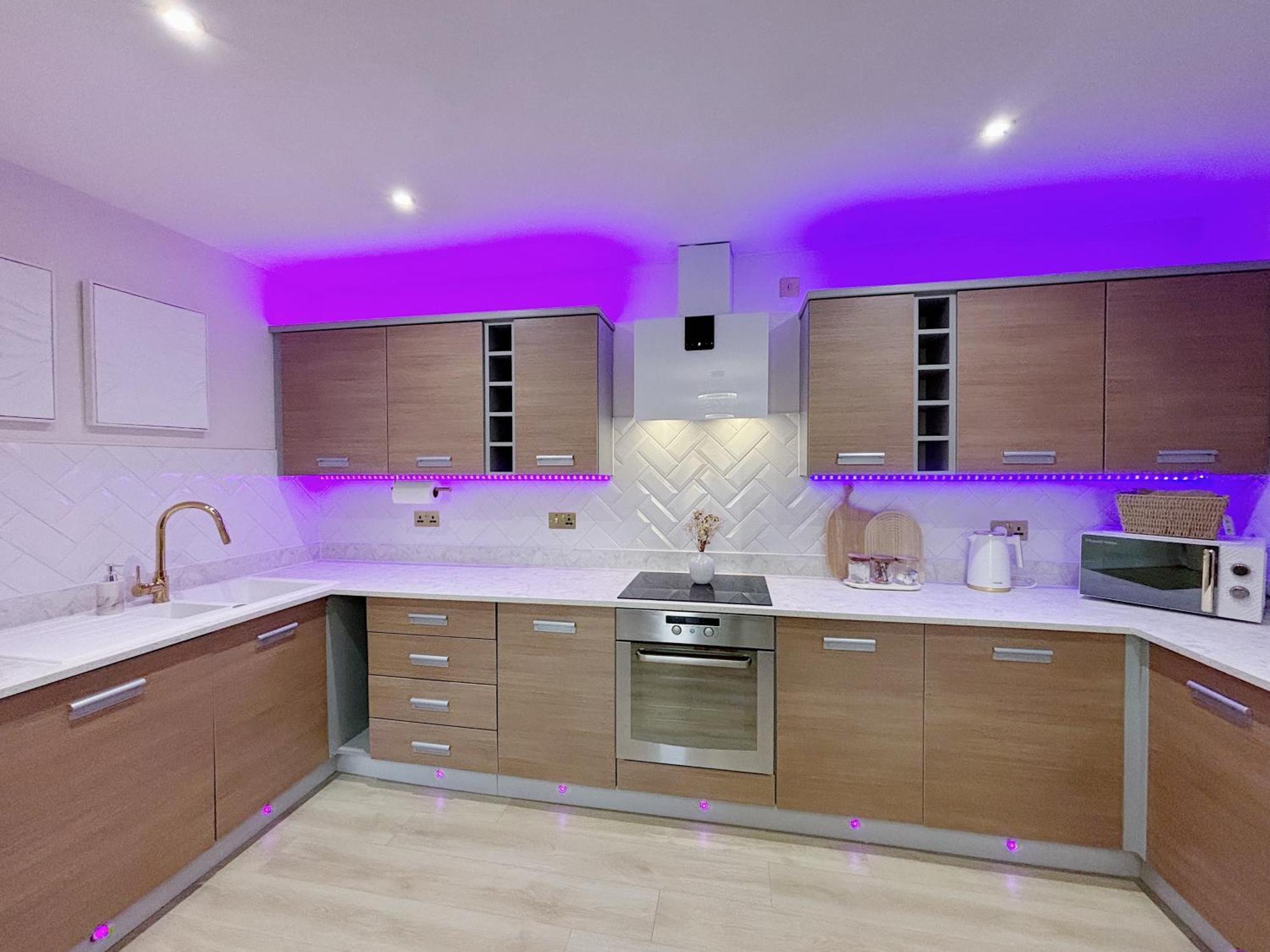 Lux - Luxury With Jacuzzi In Leeds Centre Apartment *