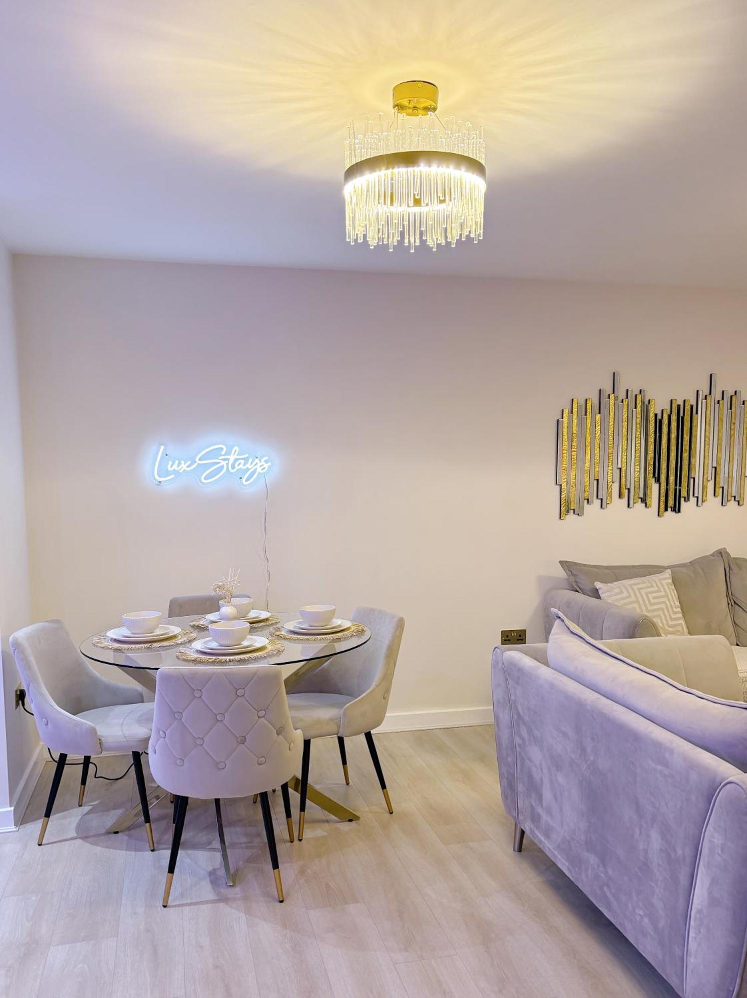 Lux - Luxury With Jacuzzi In Leeds Centre *