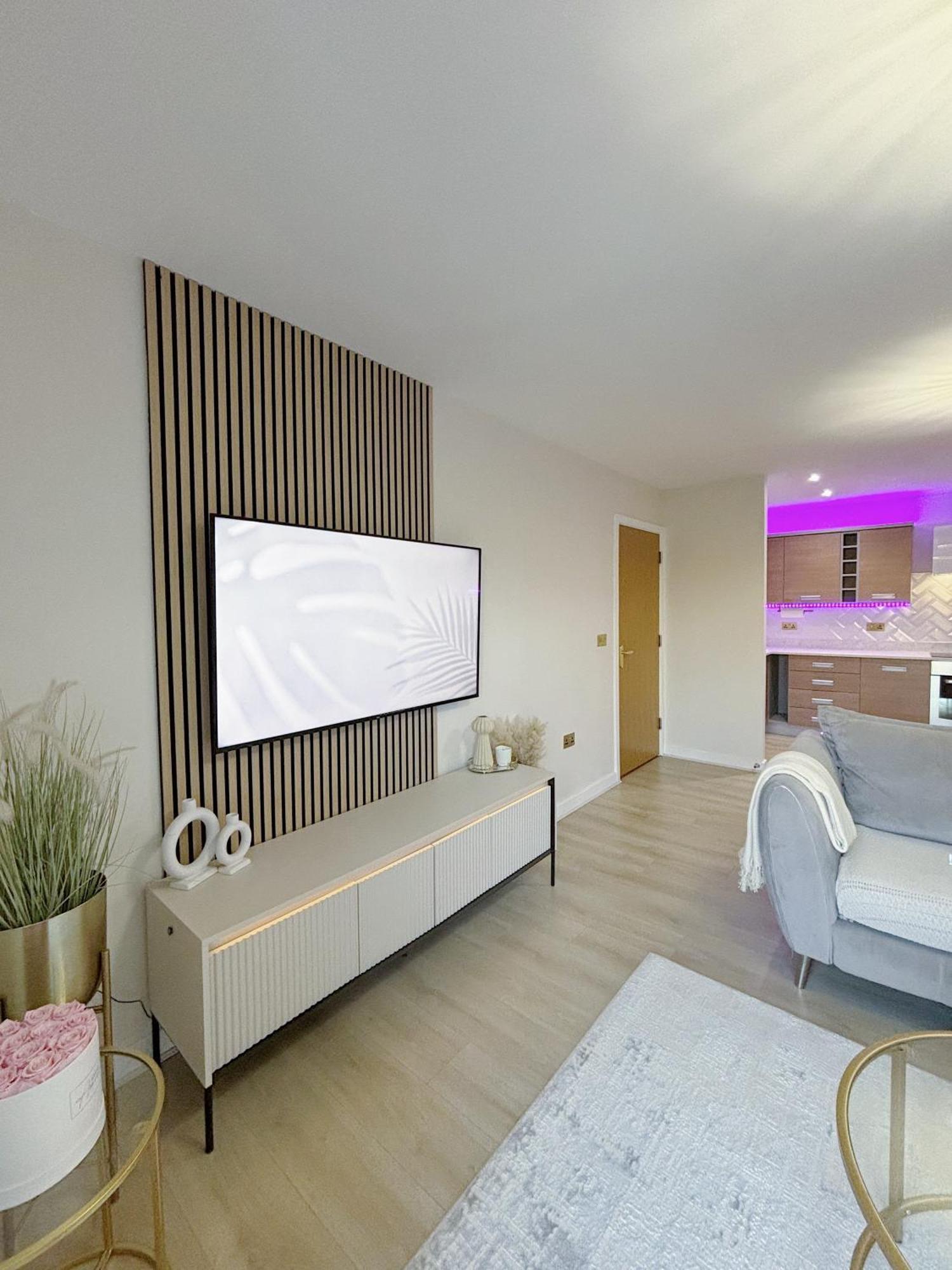 Apartment Lux - Luxury With Jacuzzi In Leeds Centre *